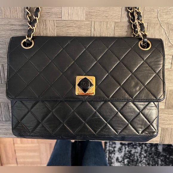Vintage Chanel Flap Bag - Picture 6 of 15
